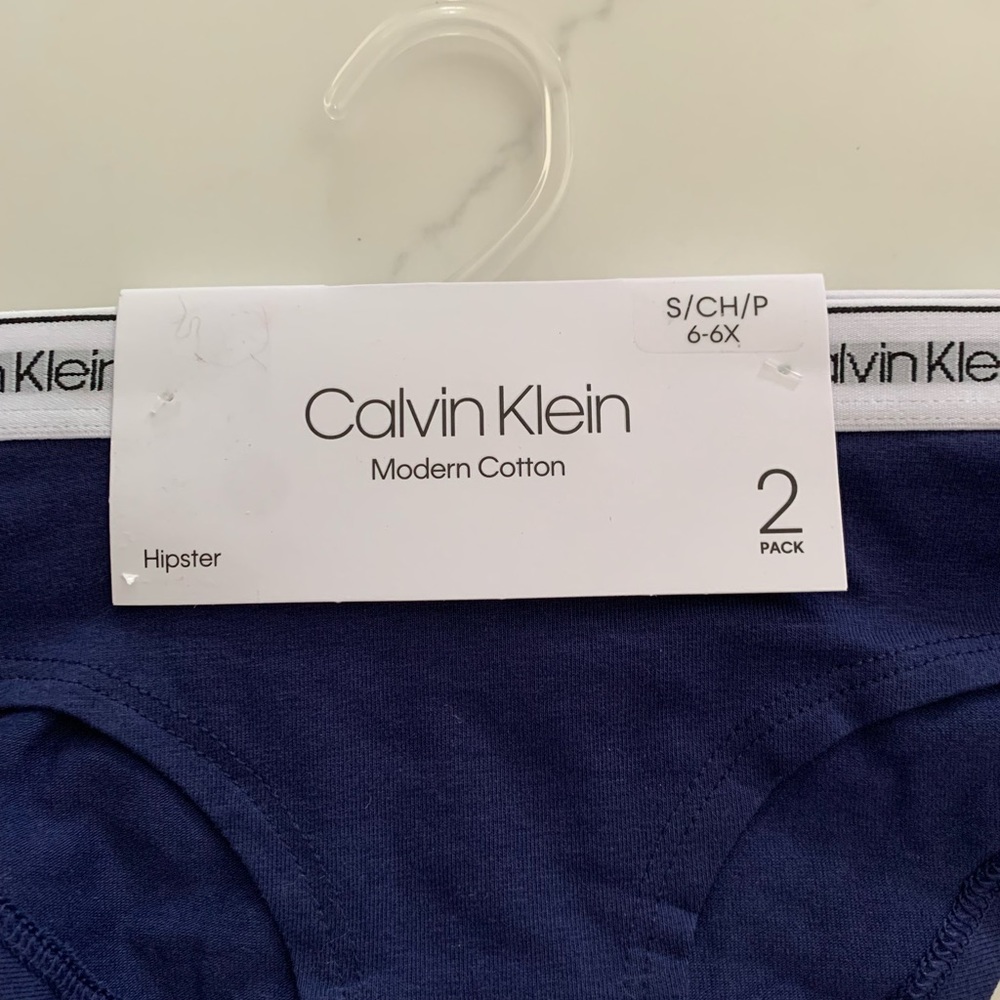 Calvin Klein Childs 6-6X 4- pack Cotton Hipsters NWT
Black, Blue & 2- pair Gray - Picture 3 of 6